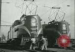 Standbild Railroad Wartung United States USA, 1948, aus Sekunde 29 historischem Filmmaterial Videoclip 65675073414