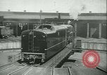 Standbild Railroad Wartung United States USA, 1948, aus Sekunde 51 historischem Filmmaterial Videoclip 65675073414