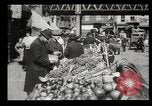 Immagine di Peddlers di strada a New York City New York City USA, 1903, secondo 26 filmato di repertorio 65675073422