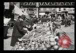 Immagine di Peddlers di strada a New York City New York City USA, 1903, secondo 28 filmato di repertorio 65675073422