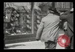 Immagine di Pedoni New York United States USA, 1903, secondo 6 filmato di repertorio 65675073423