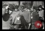 Immagine di Pedoni New York United States USA, 1903, secondo 12 filmato di repertorio 65675073423