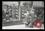 Immagine di Pedoni New York United States USA, 1903, secondo 24 filmato di repertorio 65675073423