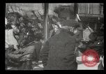 Immagine di Pedoni New York United States USA, 1903, secondo 27 filmato di repertorio 65675073423
