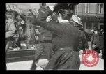 Immagine di Pedoni New York United States USA, 1903, secondo 40 filmato di repertorio 65675073423