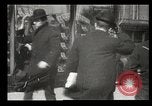 Immagine di Pedoni New York United States USA, 1903, secondo 53 filmato di repertorio 65675073423