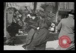 Immagine di Pedoni New York United States USA, 1903, secondo 59 filmato di repertorio 65675073423