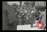 Immagine di Pedoni New York United States USA, 1903, secondo 60 filmato di repertorio 65675073423