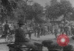 Immagine di La folla che arrivano a evento esterno United States USA, 1905, secondo 4 filmato di repertorio 65675073425