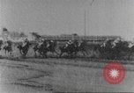 Immagine di Corsa di cavalli United States USA, 1902, secondo 8 filmato di repertorio 65675073427