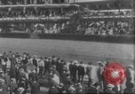 Standbild Menge an Zuschauern Saint Louis Missouri USA, 1904, aus Sekunde 21 historischem Filmmaterial Videoclip 65675073428