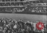 Standbild Menge an Zuschauern Saint Louis Missouri USA, 1904, aus Sekunde 22 historischem Filmmaterial Videoclip 65675073428