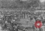 Standbild Menge an Zuschauern Saint Louis Missouri USA, 1904, aus Sekunde 42 historischem Filmmaterial Videoclip 65675073428