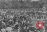 Standbild Menge an Zuschauern Saint Louis Missouri USA, 1904, aus Sekunde 45 historischem Filmmaterial Videoclip 65675073428