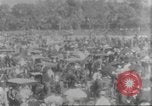 Standbild Menge an Zuschauern Saint Louis Missouri USA, 1904, aus Sekunde 48 historischem Filmmaterial Videoclip 65675073428