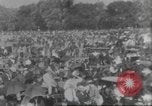Standbild Menge an Zuschauern Saint Louis Missouri USA, 1904, aus Sekunde 54 historischem Filmmaterial Videoclip 65675073428
