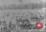 Standbild Menge an Zuschauern Saint Louis Missouri USA, 1904, aus Sekunde 61 historischem Filmmaterial Videoclip 65675073428