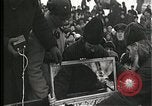 Image Anti-Religious bolcheviks profaner Fédération de reliques la Russie, 1918, de la seconde 3 séquences d'archives historiques vidéo 65675073433