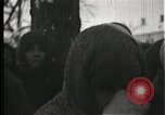 Image Anti-Religious bolcheviks profaner Fédération de reliques la Russie, 1918, de la seconde 13 séquences d'archives historiques vidéo 65675073433