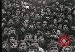 Image Anti-Religious bolcheviks profaner Fédération de reliques la Russie, 1918, de la seconde 28 séquences d'archives historiques vidéo 65675073433