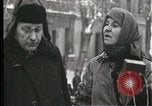 Image Anti-Religious bolcheviks profaner Fédération de reliques la Russie, 1918, de la seconde 31 séquences d'archives historiques vidéo 65675073433