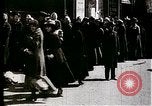 Image occupé russe avec les piétons et de tramway de rue la Russie Union Soviétique, 1920, de la seconde 5 séquences d'archives historiques vidéo 65675073436