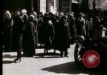 Image occupé russe avec les piétons et de tramway de rue la Russie Union Soviétique, 1920, de la seconde 6 séquences d'archives historiques vidéo 65675073436