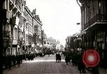 Image occupé russe avec les piétons et de tramway de rue la Russie Union Soviétique, 1920, de la seconde 9 séquences d'archives historiques vidéo 65675073436