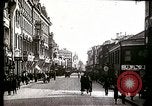 Image occupé russe avec les piétons et de tramway de rue la Russie Union Soviétique, 1920, de la seconde 11 séquences d'archives historiques vidéo 65675073436