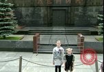 Standbild Grab Lenins Moskau Russland Sowjetunion, 1970, aus Sekunde 56 historischem Filmmaterial Videoclip 65675073439