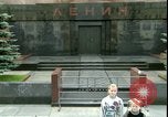 Standbild Grab Lenins Moskau Russland Sowjetunion, 1970, aus Sekunde 57 historischem Filmmaterial Videoclip 65675073439