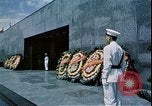 Immagine di Ho Chin Minh mausoleo Hanoi Vietnam, 1976, secondo 14 filmato di repertorio 65675073450