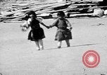 Standbild Buffalo dance von San Ildefonso Tewa Pueblo Indianer San Ildefonso Pueblo New Mexico USA, 1929, aus Sekunde 14 historischem Filmmaterial Videoclip 65675073458