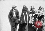 Standbild Buffalo dance von San Ildefonso Tewa Pueblo Indianer San Ildefonso Pueblo New Mexico USA, 1929, aus Sekunde 22 historischem Filmmaterial Videoclip 65675073458