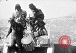 Standbild Buffalo dance von San Ildefonso Tewa Pueblo Indianer San Ildefonso Pueblo New Mexico USA, 1929, aus Sekunde 42 historischem Filmmaterial Videoclip 65675073458