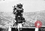 Standbild Buffalo dance von San Ildefonso Tewa Pueblo Indianer San Ildefonso Pueblo New Mexico USA, 1929, aus Sekunde 62 historischem Filmmaterial Videoclip 65675073458