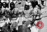 Image La danse des nuages par les Amérindiens de Tewa San Ildefonso Pueblo San Ildefonso Pueblo New Mexico USA, 1929, de la seconde 5 séquences d'archives historiques vidéo 65675073459