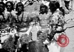 Image La danse des nuages par les Amérindiens de Tewa San Ildefonso Pueblo San Ildefonso Pueblo New Mexico USA, 1929, de la seconde 6 séquences d'archives historiques vidéo 65675073459