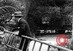 Standbild Helen's Ehe New York United States USA, 1912, aus Sekunde 16 historischem Filmmaterial Videoclip 65675073460