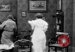 Standbild Helen's Ehe New York United States USA, 1912, aus Sekunde 30 historischem Filmmaterial Videoclip 65675073460