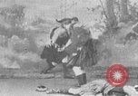 Standbild schottischen Mannen im Kampf United States USA, 1907, aus Sekunde 22 historischem Filmmaterial Videoclip 65675073464