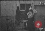 Image enfant du ghetto United States USA, 1910, de la seconde 36 séquences d'archives historiques vidéo 65675073469