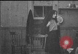 Image enfant du ghetto United States USA, 1910, de la seconde 38 séquences d'archives historiques vidéo 65675073469