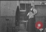 Image enfant du ghetto United States USA, 1910, de la seconde 39 séquences d'archives historiques vidéo 65675073469