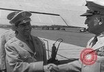 Immagine di Il colonnello Armando V Cerrato Washington DC USA, 1954, secondo 14 filmato di repertorio 65675073514
