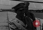 Immagine di Il colonnello Armando V Cerrato Washington DC USA, 1954, secondo 21 filmato di repertorio 65675073514