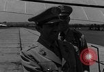 Immagine di Il colonnello Armando V Cerrato Washington DC USA, 1954, secondo 22 filmato di repertorio 65675073514