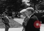 Immagine di Inaugurazione della libreria Germania, 1954, secondo 13 filmato di repertorio 65675073515