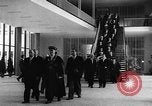 Immagine di Inaugurazione della libreria Germania, 1954, secondo 20 filmato di repertorio 65675073515