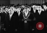 Immagine di Inaugurazione della libreria Germania, 1954, secondo 23 filmato di repertorio 65675073515